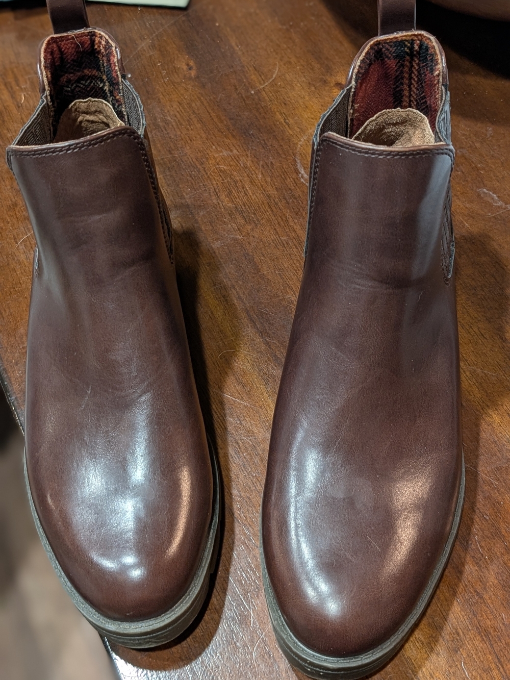 b.o.c. Brown Chelsea Ankle Boots Size 9 Lug Sole Plaid Lining